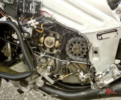 V4 crankcase with twin contrarotating crankshafts.