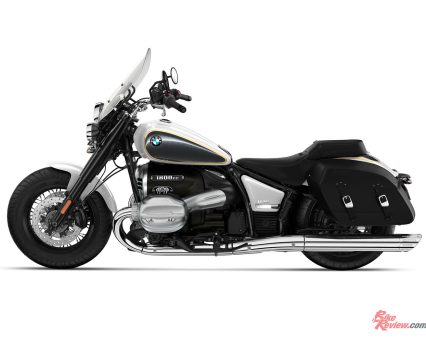 2023 BMW R 18 Classic Mineral white metallic-Meteoric Dust Gold
