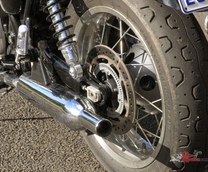 Single 255mm disc, Nissin 2 piston floating caliper.