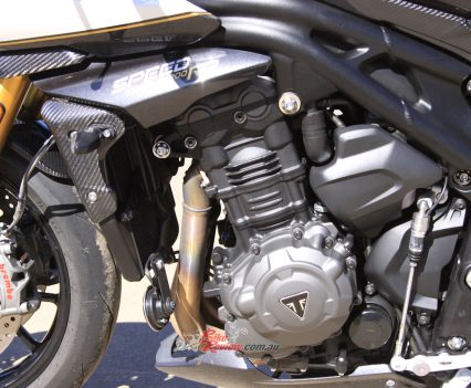 Liquid-cooled, 12 valve, DOHC, inline three-cylinder.