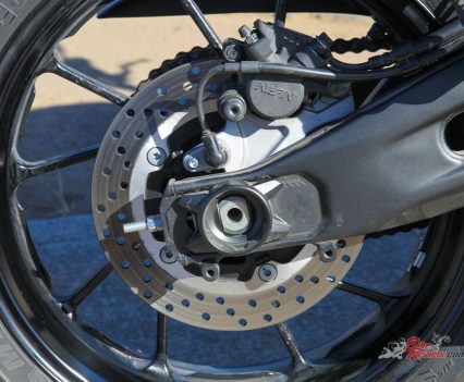 Hydraulic disc, 245mm; ABS.