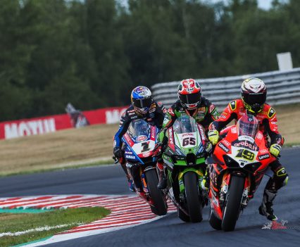 In 2022, the ‘titanic trio’ arrive with the gap shrinking and them getting closer and closer, making for an even more interesting dynamic. Who will be ‘magnifique’ at Magny-Cours?