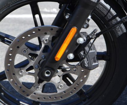 Single rotor, floating, hub – mounted.