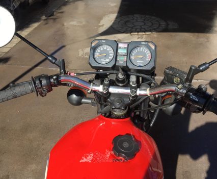 Jeff had RD250LC chrome aftermarket handlebars on the bike. He said he just loved the riding position.