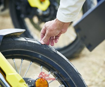 90/90-21 Dunlop Trailmax.