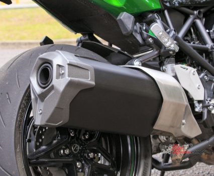 The quiet muffler allows the wastegate to be the main character.