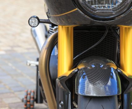 Öhlins upside-down NIX30 front forks.