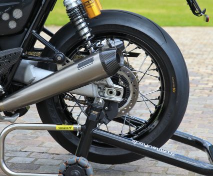 Twin piston caliper at the rear.