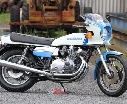 Tall fairing, bucket loads of power and an awesome colourscheme! Far-out, what an awesome looking machine.