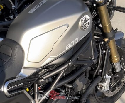 The Trail has a wet weight of 234kg, while the road has a wet weight of 222kg.