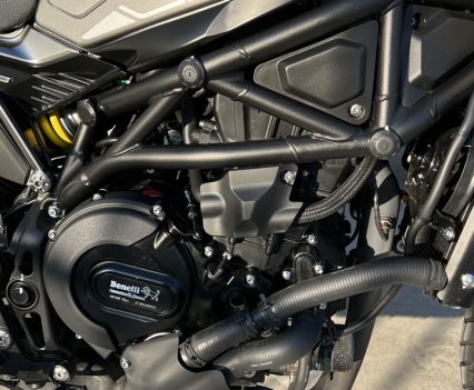 56kW@8500rpm and 67Nm@6500rpm.