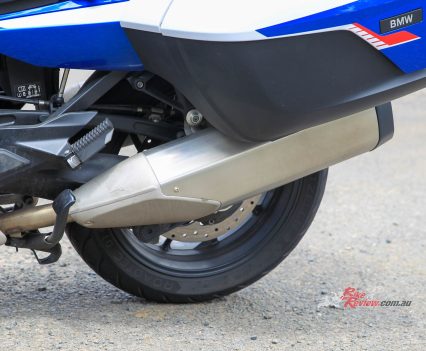 320mm single disc setup with four-piston caliper.