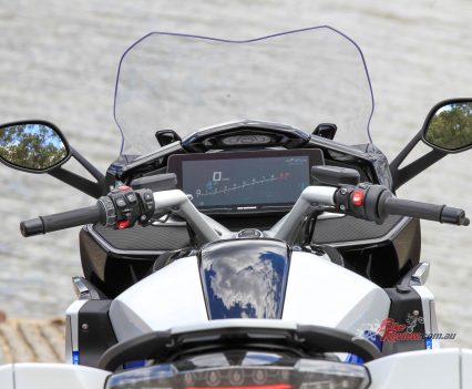 Wide 'bars and big TFT!