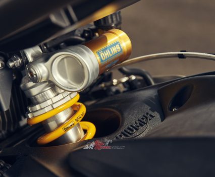 Öhlins STX40 piggyback reservoir monoshock, adjustable compression and rebound damping, and preload adjustment. 131.2mm wheel travel.