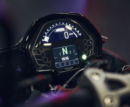 Multifunctional instruments with TFT display on the R.