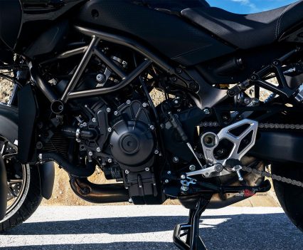 Capacity upped to 890cc.