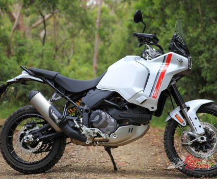 Check out that handlebar height!