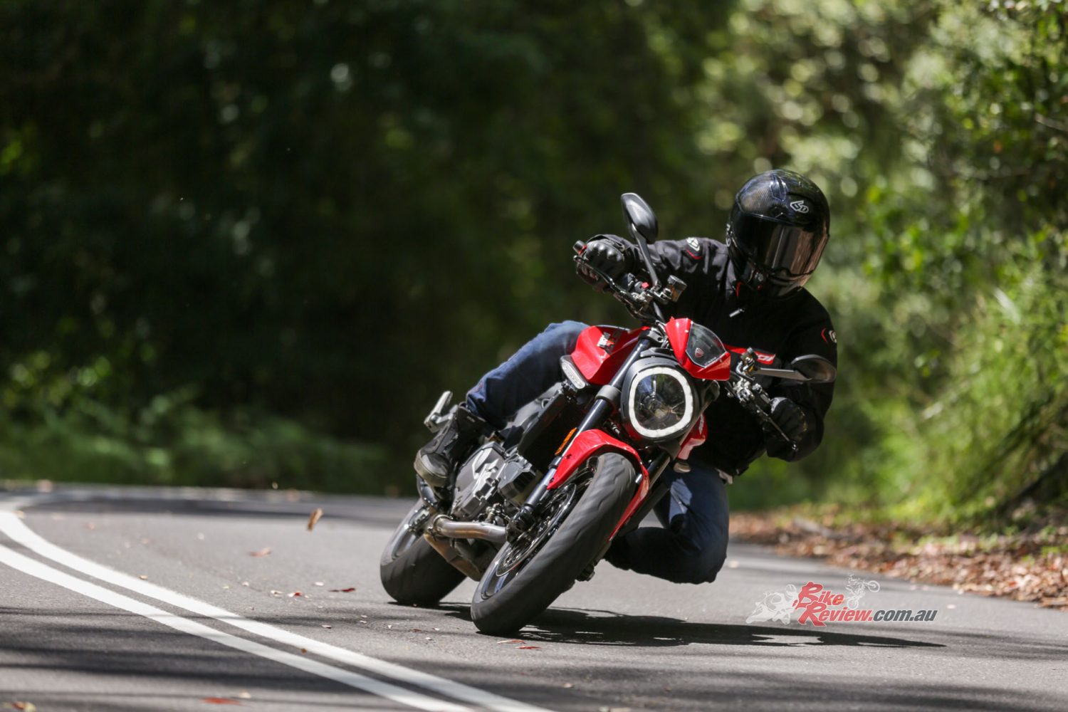 Easy to ride at slow speeds, how does the 2022 Monster handle the twisties? Well...