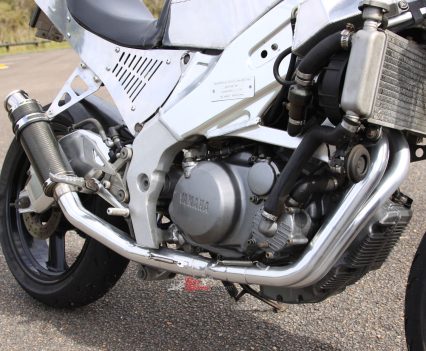 That frame look familiar? Borrowed directly from the TZR and made to mount the big single.