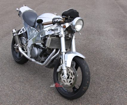 Andrew’s 1998 Yamaha SZR660 is certainly a one of a kind build and draws attention everywhere he goes.