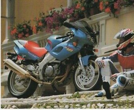 Yamaha SZR 660 Brochure.