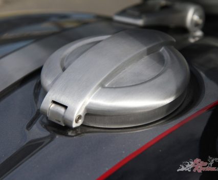 Brushed aluminium fuel cap.
