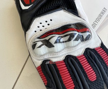 IXON RS4 Air Gloves.