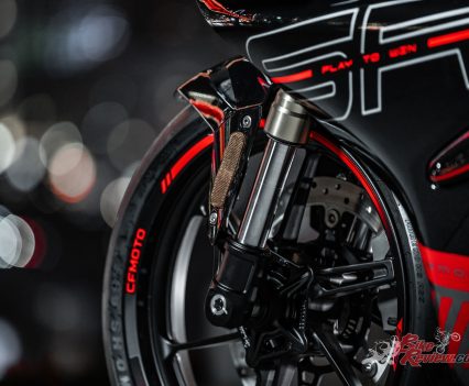 37mm USD fork, 120mm travel.