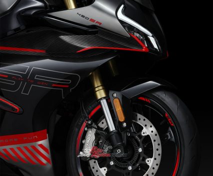 37mm USD fork, 120mm travel.