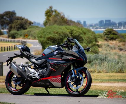 A few months ago we were given a sneak peak of the SR Vision concept from CFMOTO. Now the brand have recently released their new LAMS approved 450SR.