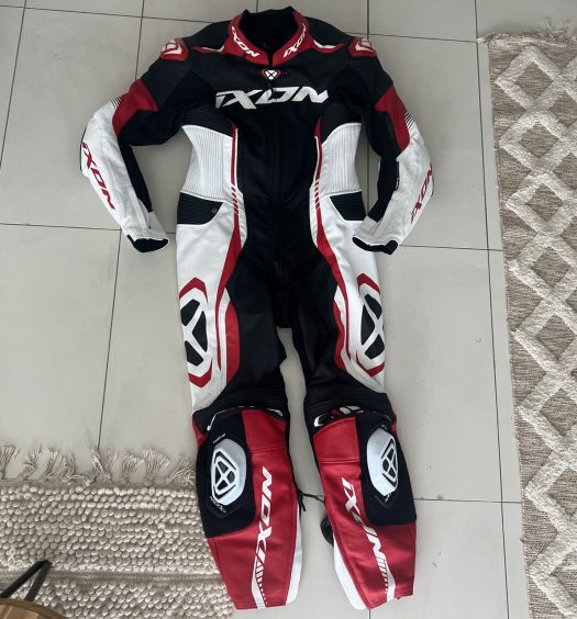 Not only do they look spectacular, they fit perfectly and have plenty of features to keep you safe and cool on the track. Check out what our first impressions are on the IXON Vortex 2 one-piece leathers...