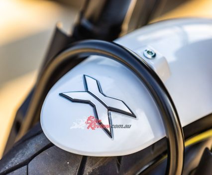 Typical CL-X Styling.