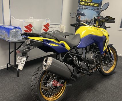 A first look at the new V-STROM 800DE.