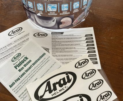 Stickers, various manuals, the 5-Year warranty and Pinlock info.