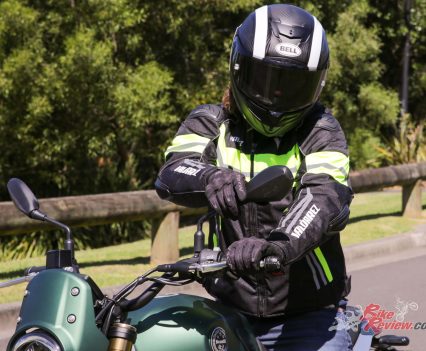 All Valdarez textile jackets exceed the CE standard EN 17092 at Class AAA and have an average thickness of 1000D.