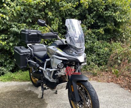 It looks bloody cool with all the accessories on...