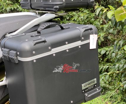 The left side is 28L and the right side is 35L, this is due to the exhaust on the left.