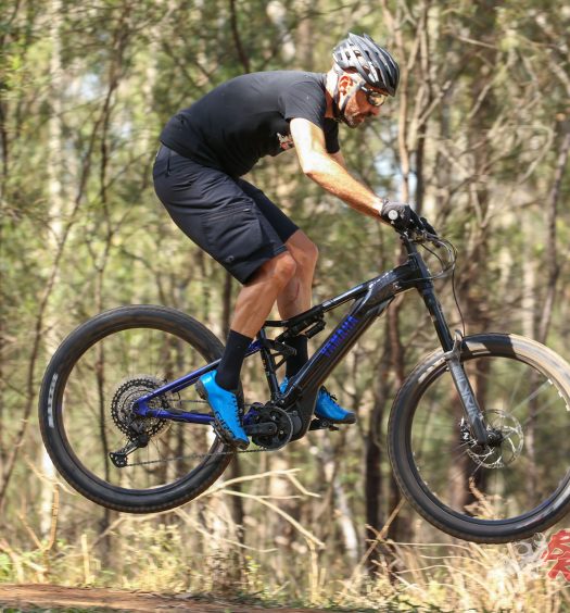 "Maybe it’s the extra weight of the e-bike compared to my analogue 29er, but the Moro 07 really feels stable in the air!"