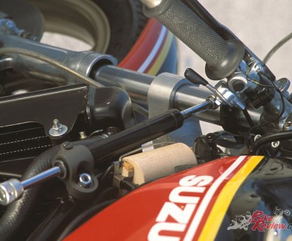 BikeReview-Suzuki-RG650-XR23B-Static- (37)