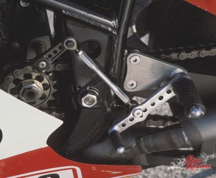 BikeReview-Suzuki-RG650-XR23B-Static- (38)