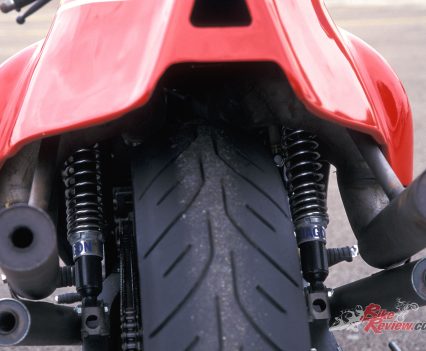 BikeReview-Suzuki-RG650-XR23B-Static- (39)