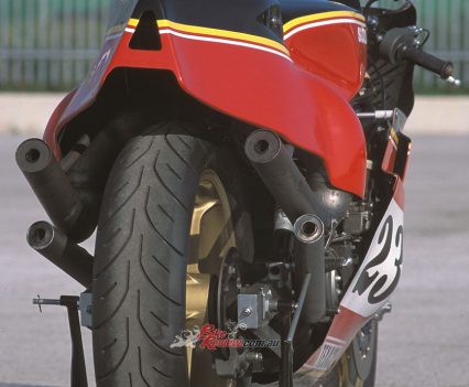 BikeReview-Suzuki-RG650-XR23B-Static- (4)