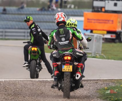 Rea crashed out in the first half of the race, promoting Bassani to third.