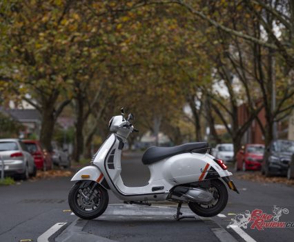 2023 Vespa Super Sport 300.