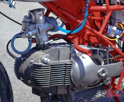 Air-cooled OHV pushrod single-cylinder four-stroke.