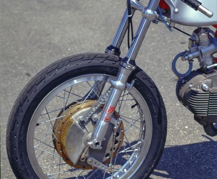 35mm Ceriani telescopic fork and 210mm Fontana four leading-shoe drum.