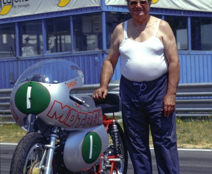 MotoBi Sei Tiranti 250.