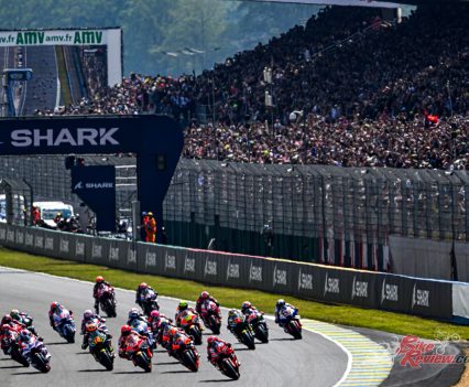 It was Bagnaia who stormed off the line to take the holeshot as the lights went out, whilst Jack Miller (Red Bull KTM Factory Racing) shot into P2.