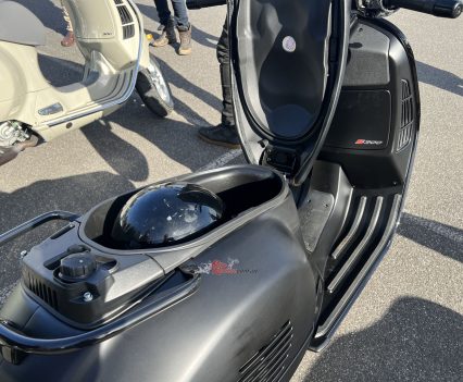 Enough storage under the seat to lock an open face helmet in there.