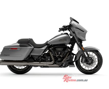 Street Glide Dark Platinum.